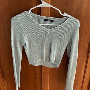 Brandy Melville Long Sleeve Cropped Shirt